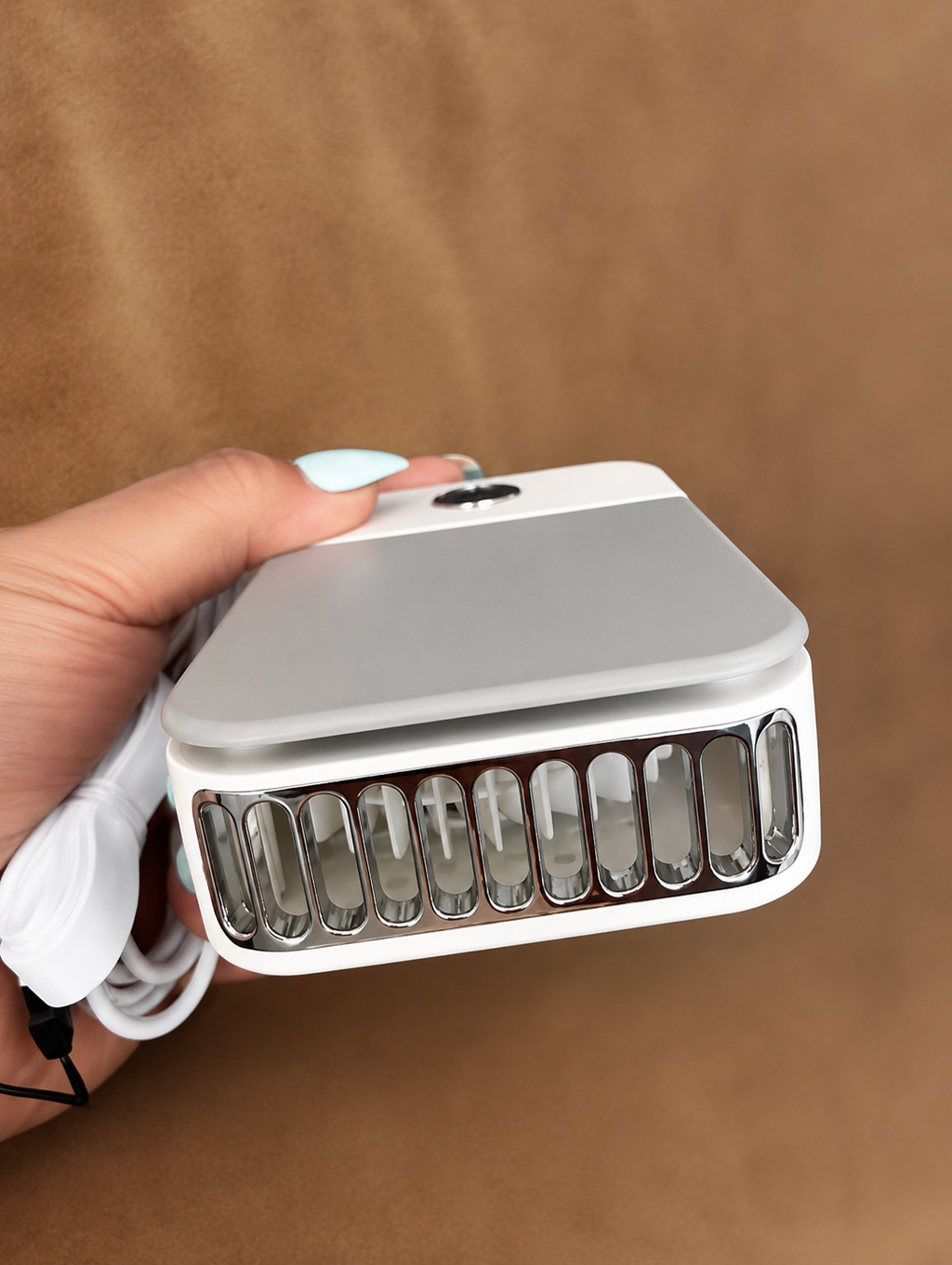 Brisa Portable | Ventilador de Cuello y Cintura Recargable
